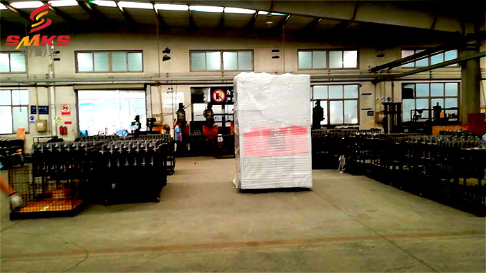 閥塊<a href='http://www.625626.com' target='_blank'><u>交叉孔去毛刺</u></a>_蘇州斯曼克磨粒流設備有限公司