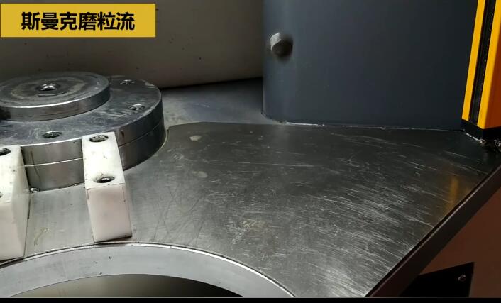 <a href='http://www.625626.com' target='_blank'><u>流體拋光機(jī)</u></a>拋光深孔的效果